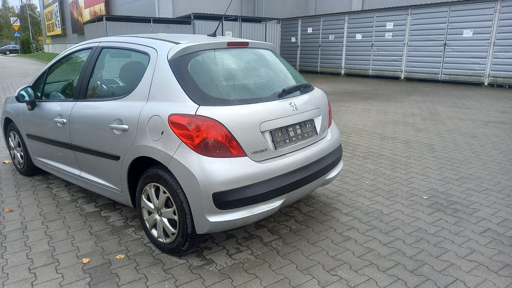 Peugeot 207  1.4 8v rej.2009 5d. Stan b.d. zarejestrowany  zamiana