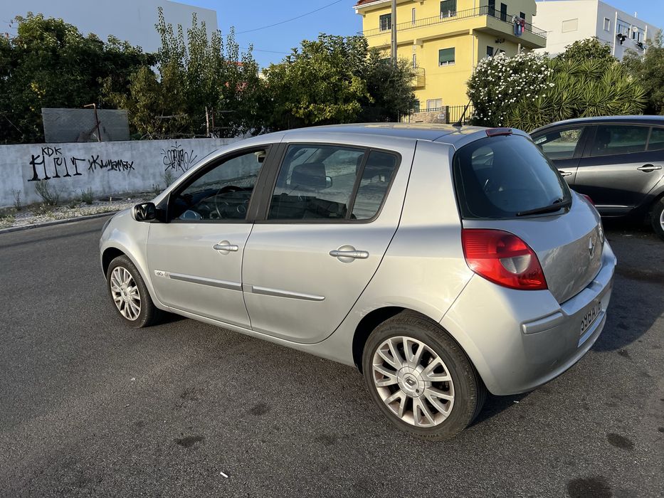 Estou a vender Renault Clio 1.5 DCI