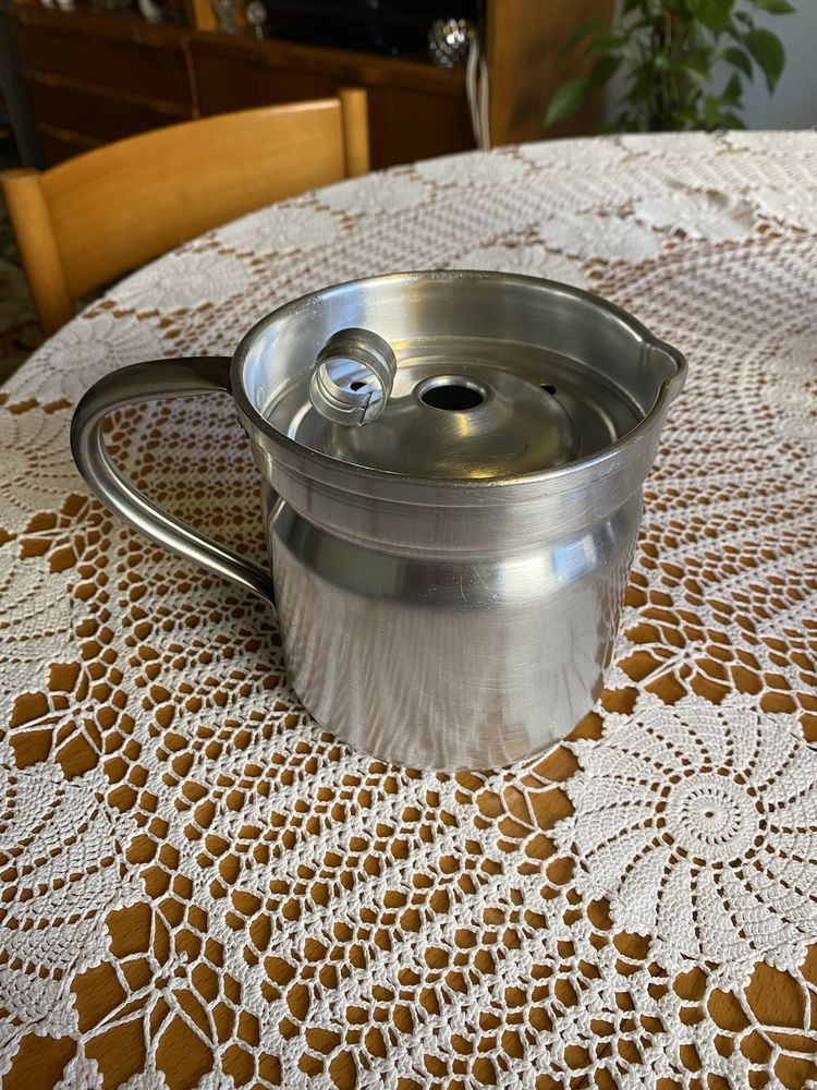 Trem de cozinha de aluminio.