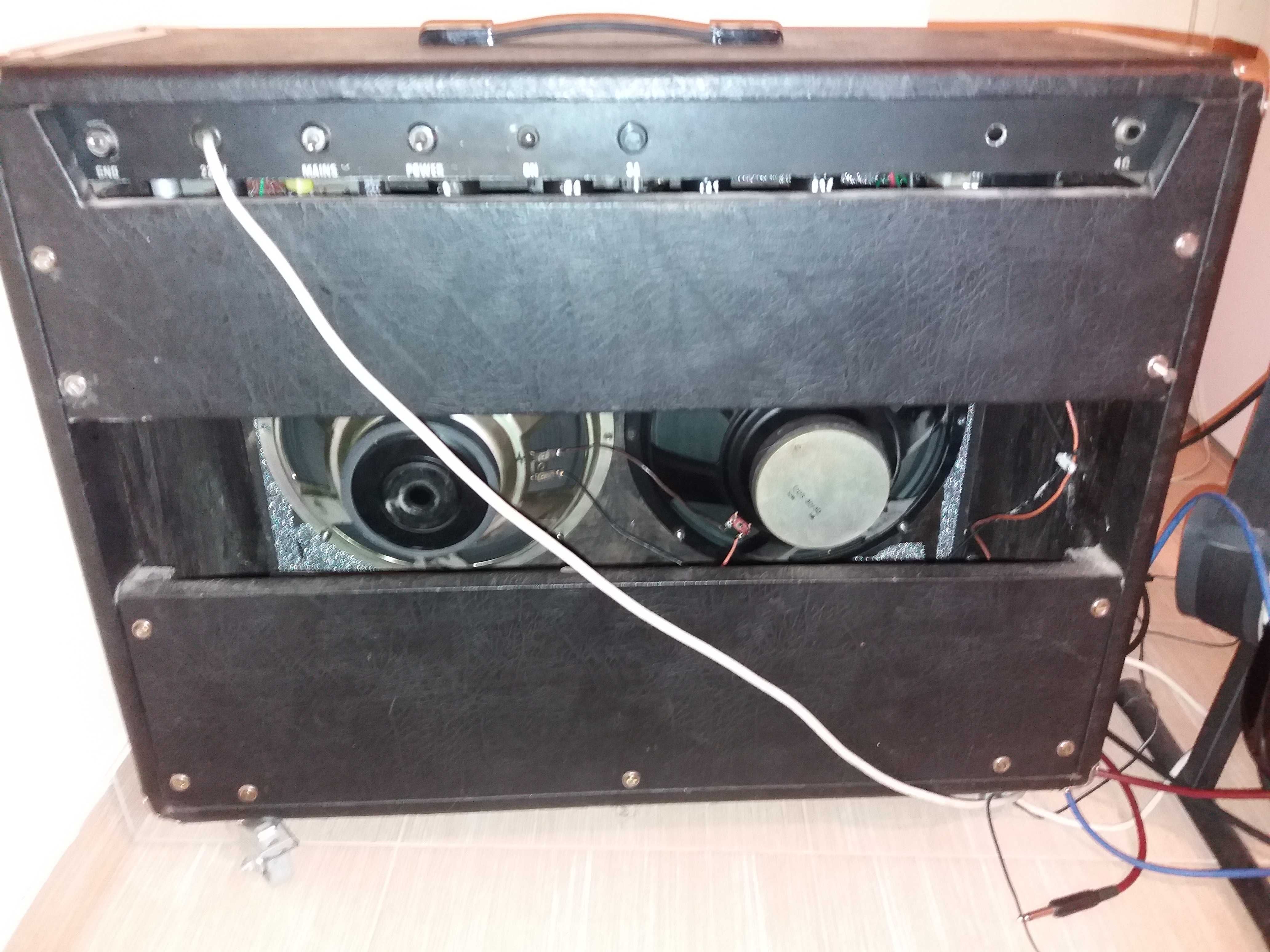 Wzmacniacz Gitarowy lampowy