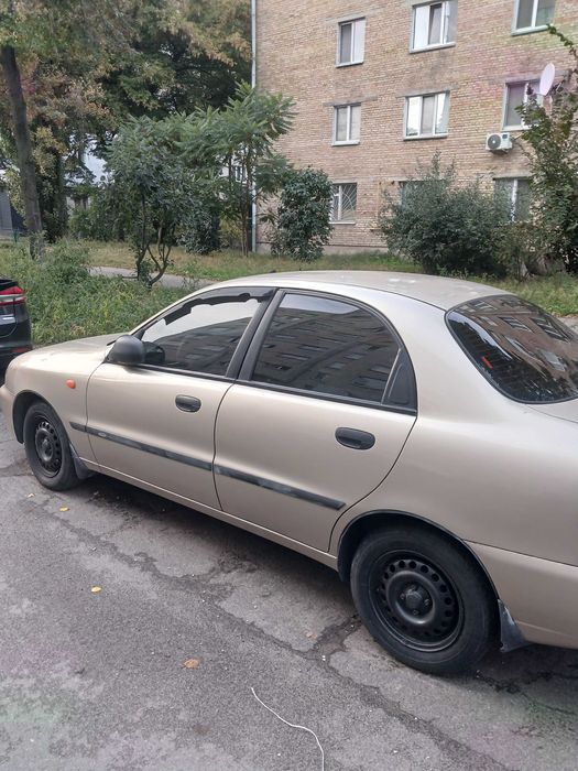 ЗАЗ Ланос 1.5 se у гарному стані.2011