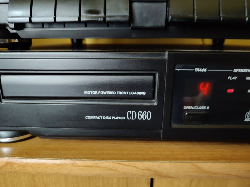 Wieża Grundig CC 660