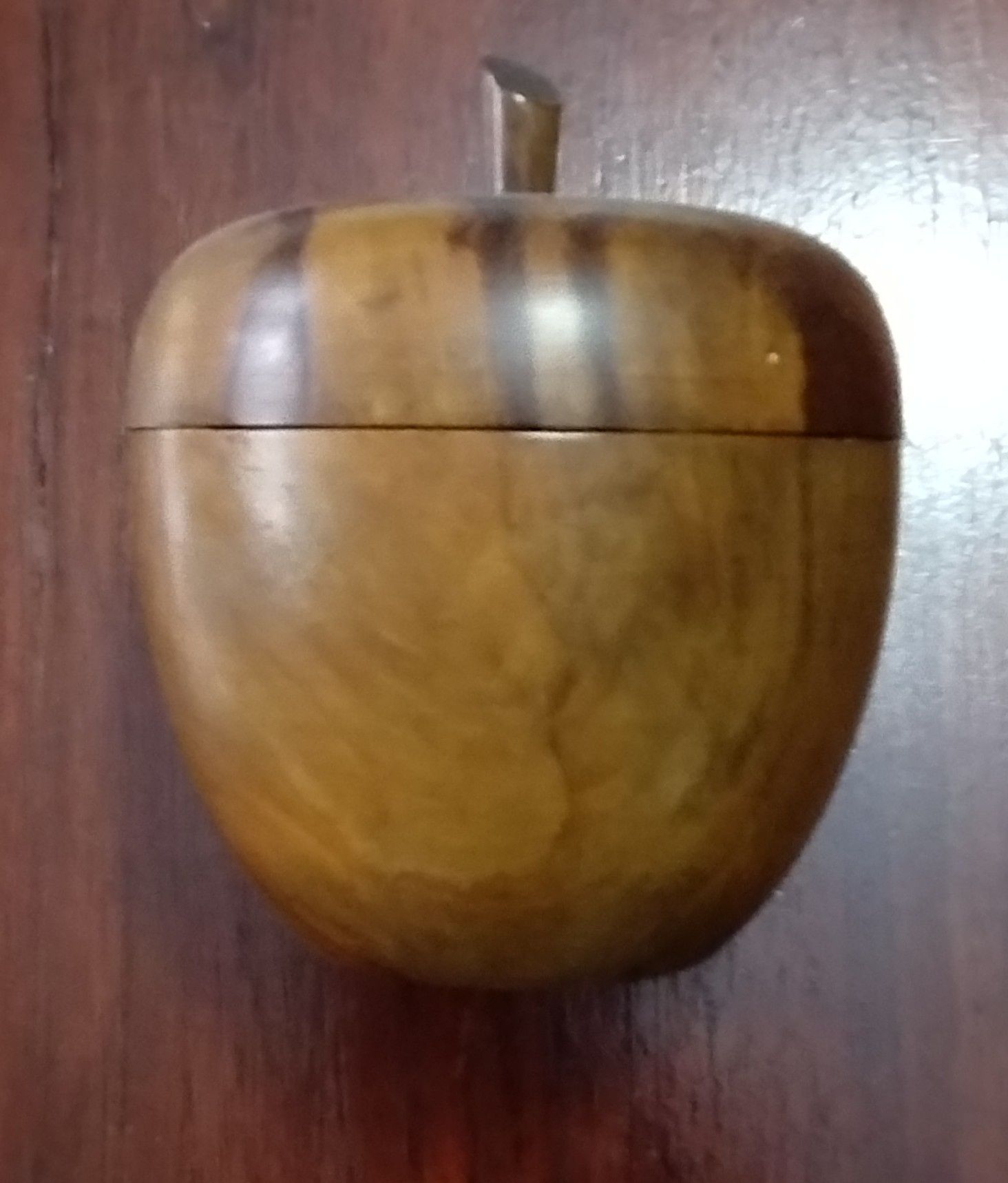 Stary pojemnik z drewna różanego w kształcie jabłka Made in Spain PRL