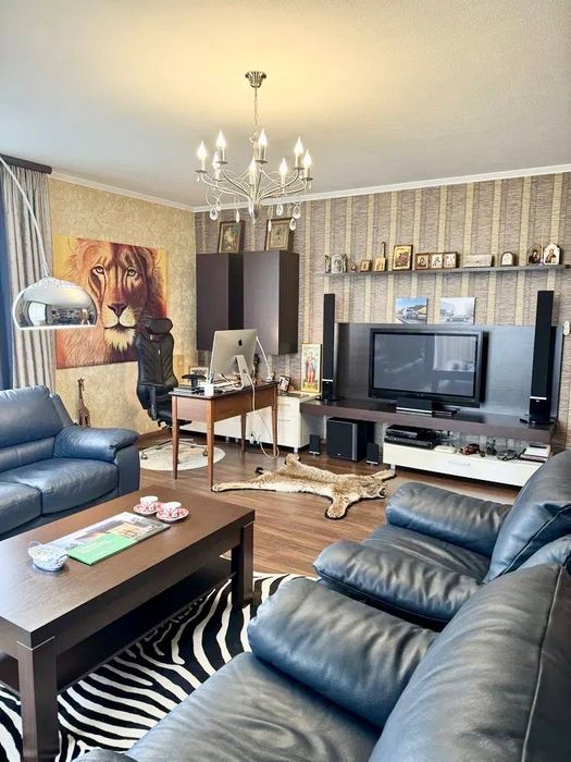 Продам 2к, 90м2 на Робочій