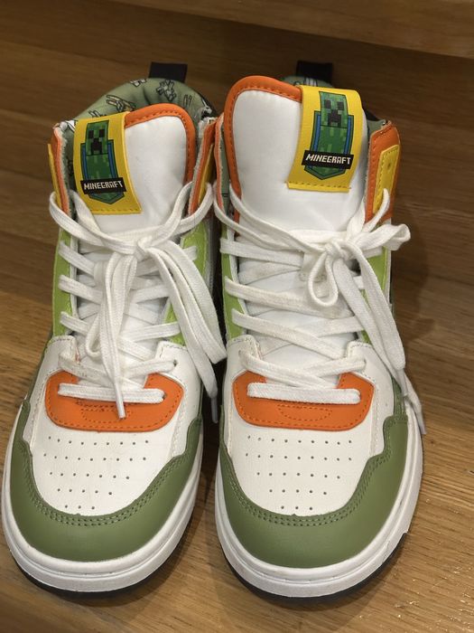 Черевики , кеди zara