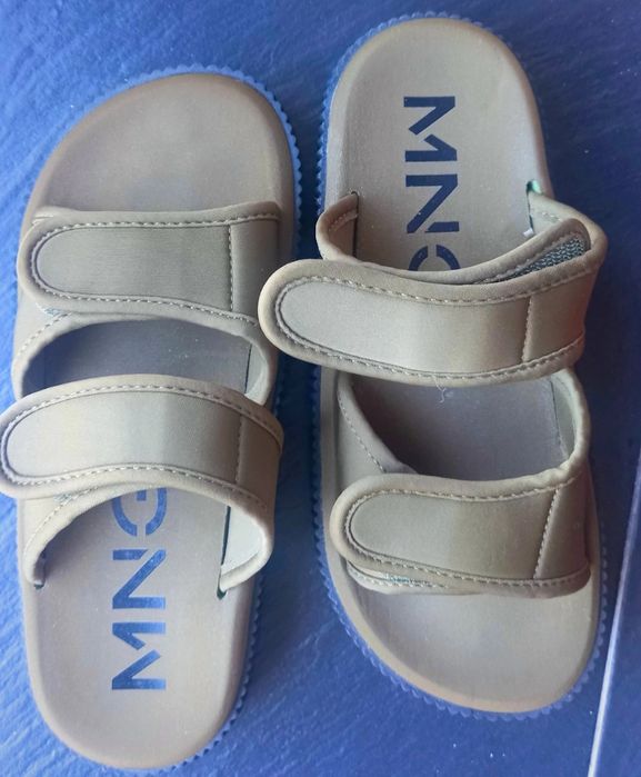 Sandálias caqui Mango