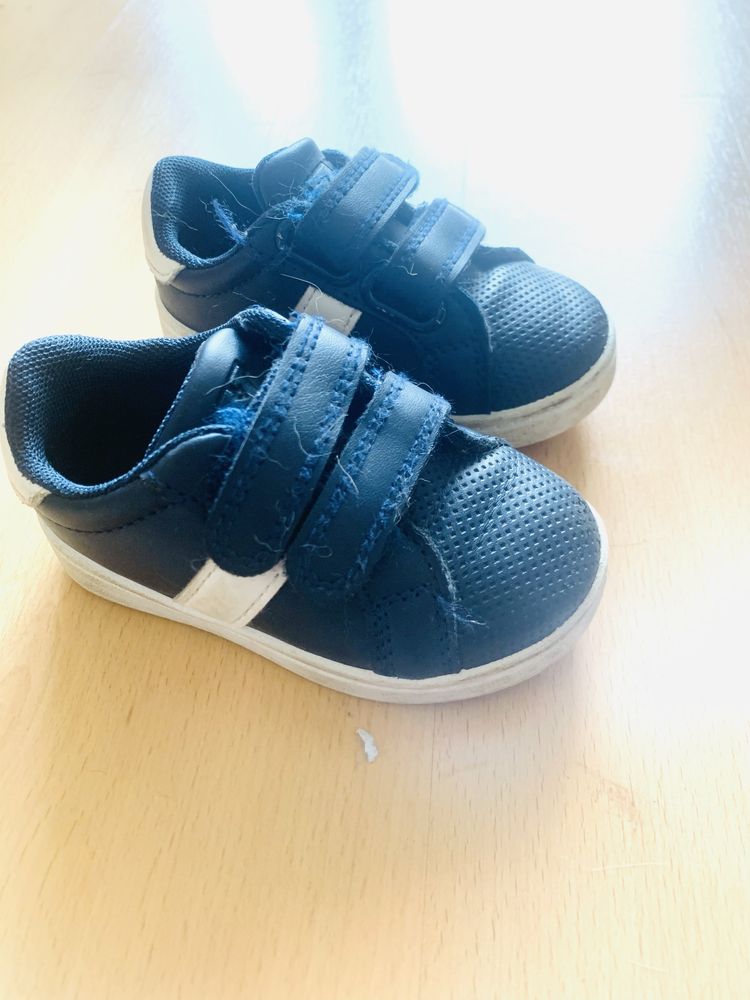 2 pares tenis como novos N20
