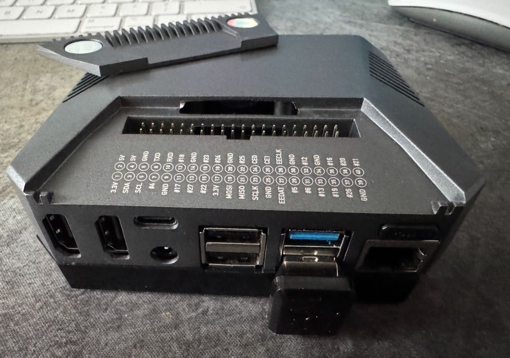 RaspberryPi 4B 4GB, SSD 256GB m.2, argon v2, zasilacz, gotowy do pracy