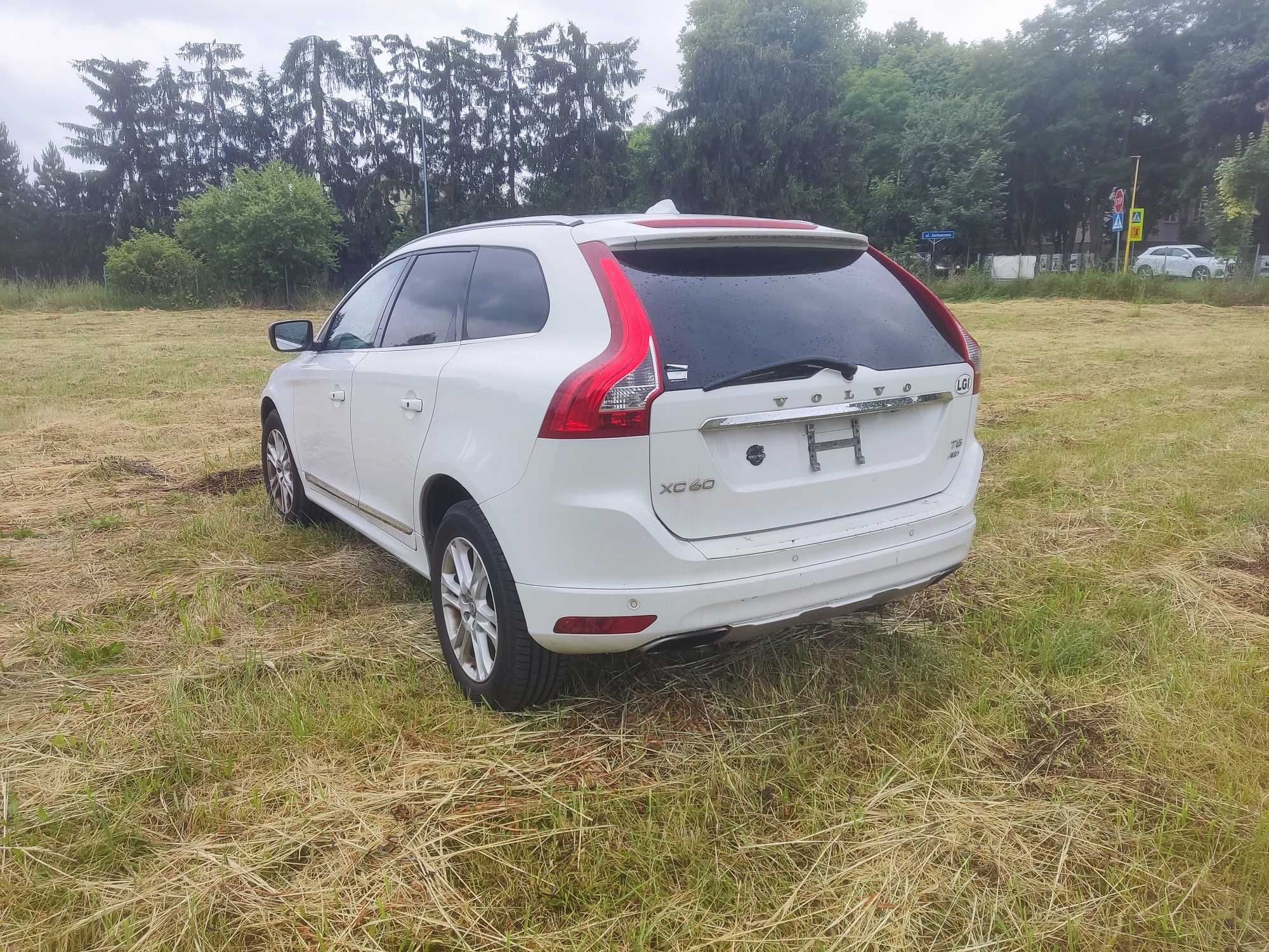 Volvo XC60 2.5 T5 AWD 2015r