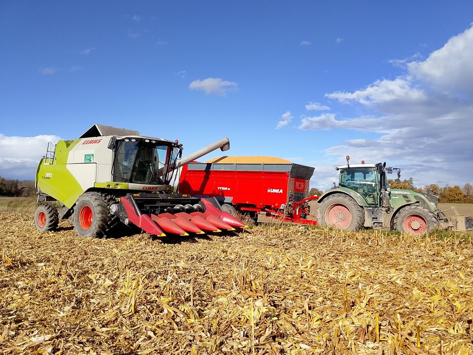 Usługi rolnicze usługi ładowarką teleskopową