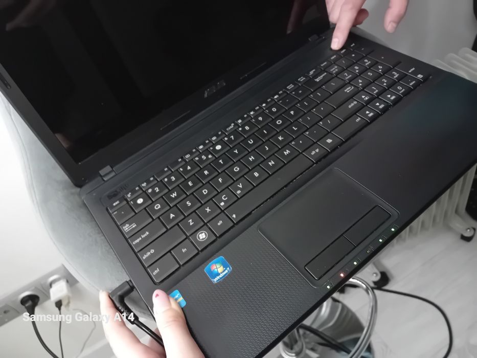Sprzedam  Laptopa