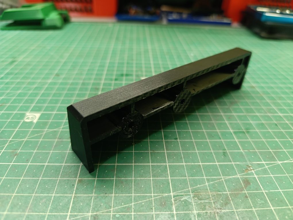 Puxador porta malas  NISSAN PATROL