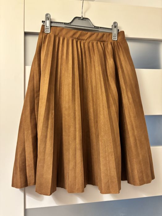 Spodnica zamszowa 38-40