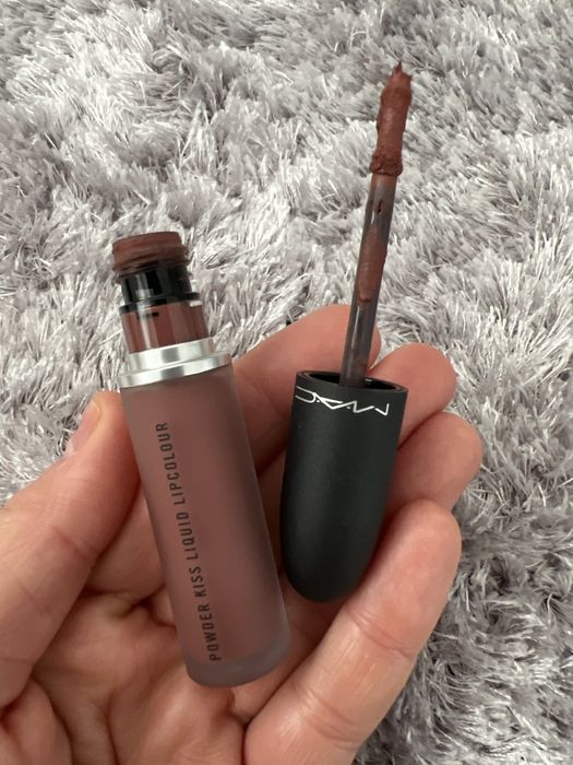 Mac Powder Kiss Liquid Batom