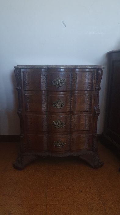 Móveis estilo clássico