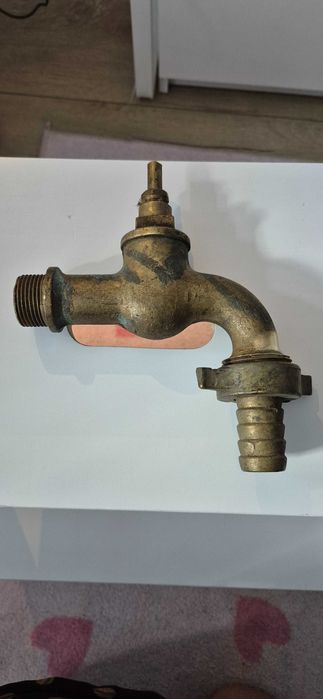 Przedwojenny mosieżny wieczny kran calowy nieurzwany z 1928r.