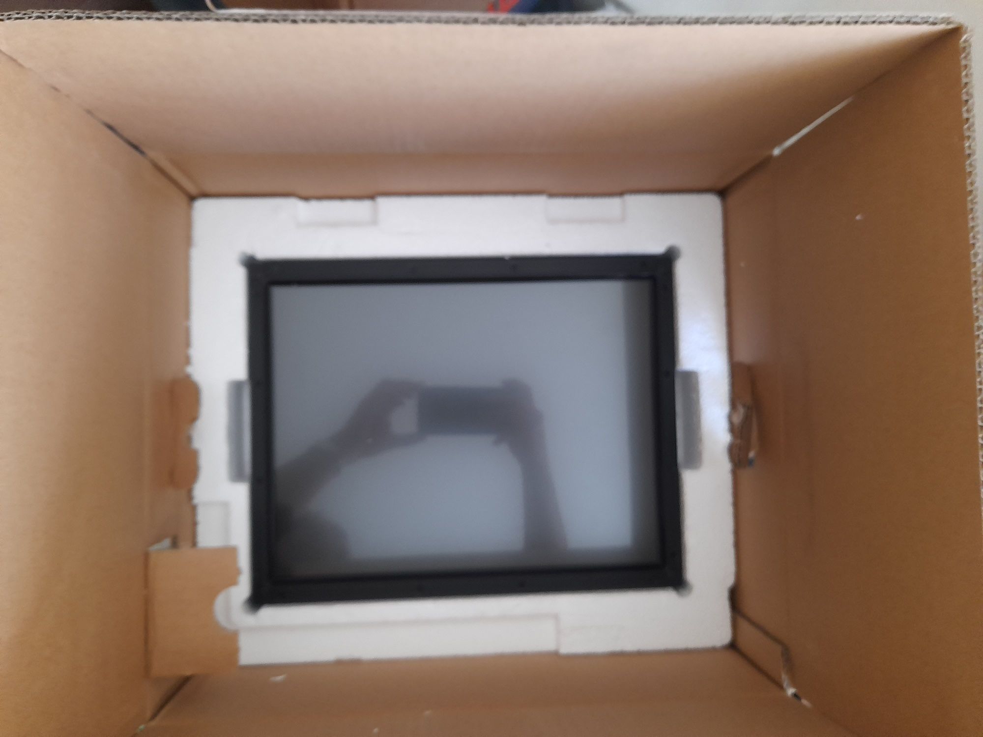 Elo I-Series 2.0 Standard, 39.6 cm (15,6''), Projected Capacitive, SSD