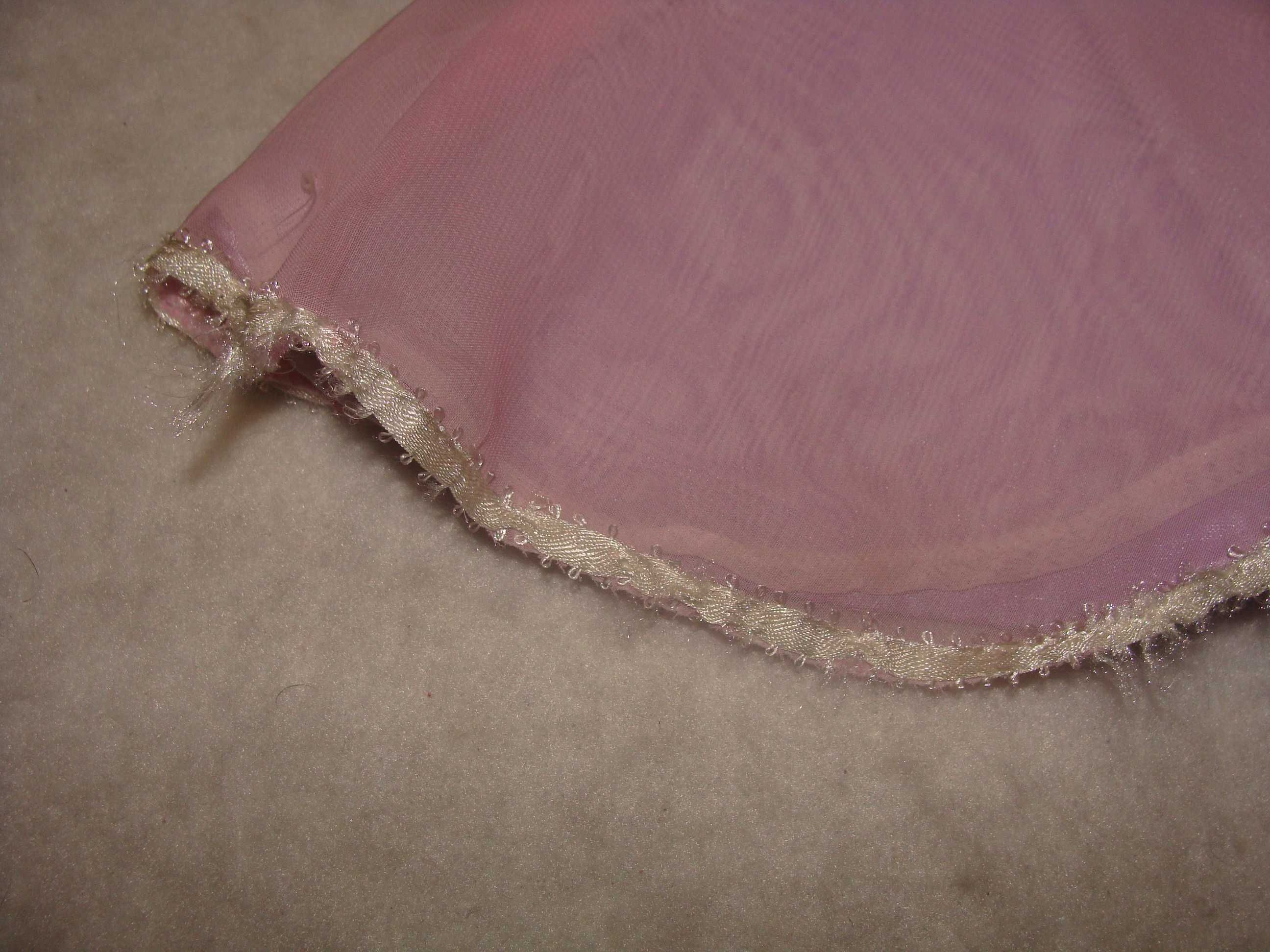 Vestido Rosa Áustria - Coleção Vestidos do Mundo da Boneca Barbie