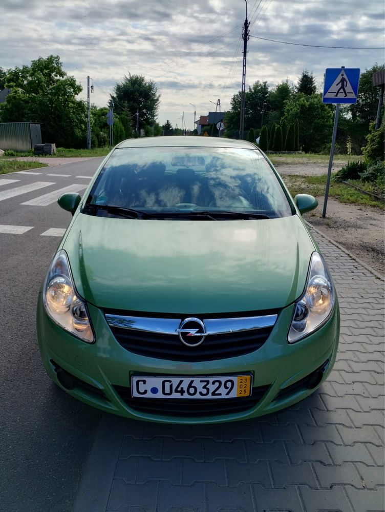 Opel Corsa 1.2 klimatyzacja 2009r Niski przebieg