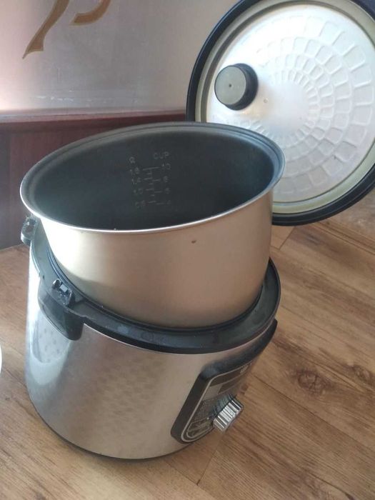 мультиварка состояние - майже нова