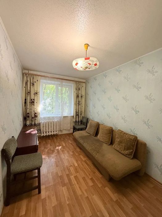 Продам 2 к квартиру пр.Поля,П.Орлика 2/5 ,раздельные комнаты