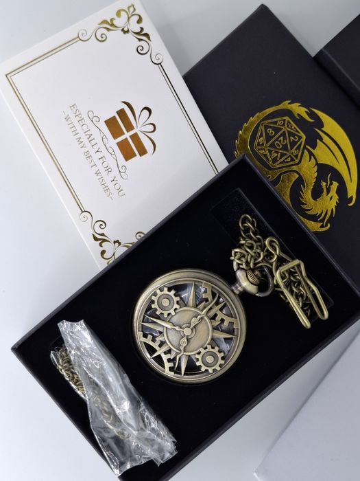 Zegarek kieszonkowy z kostkami DND pudełko z łańcuszkiem metalowy