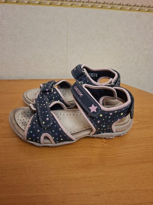 Продам підліткове взуття Geox (б/в)