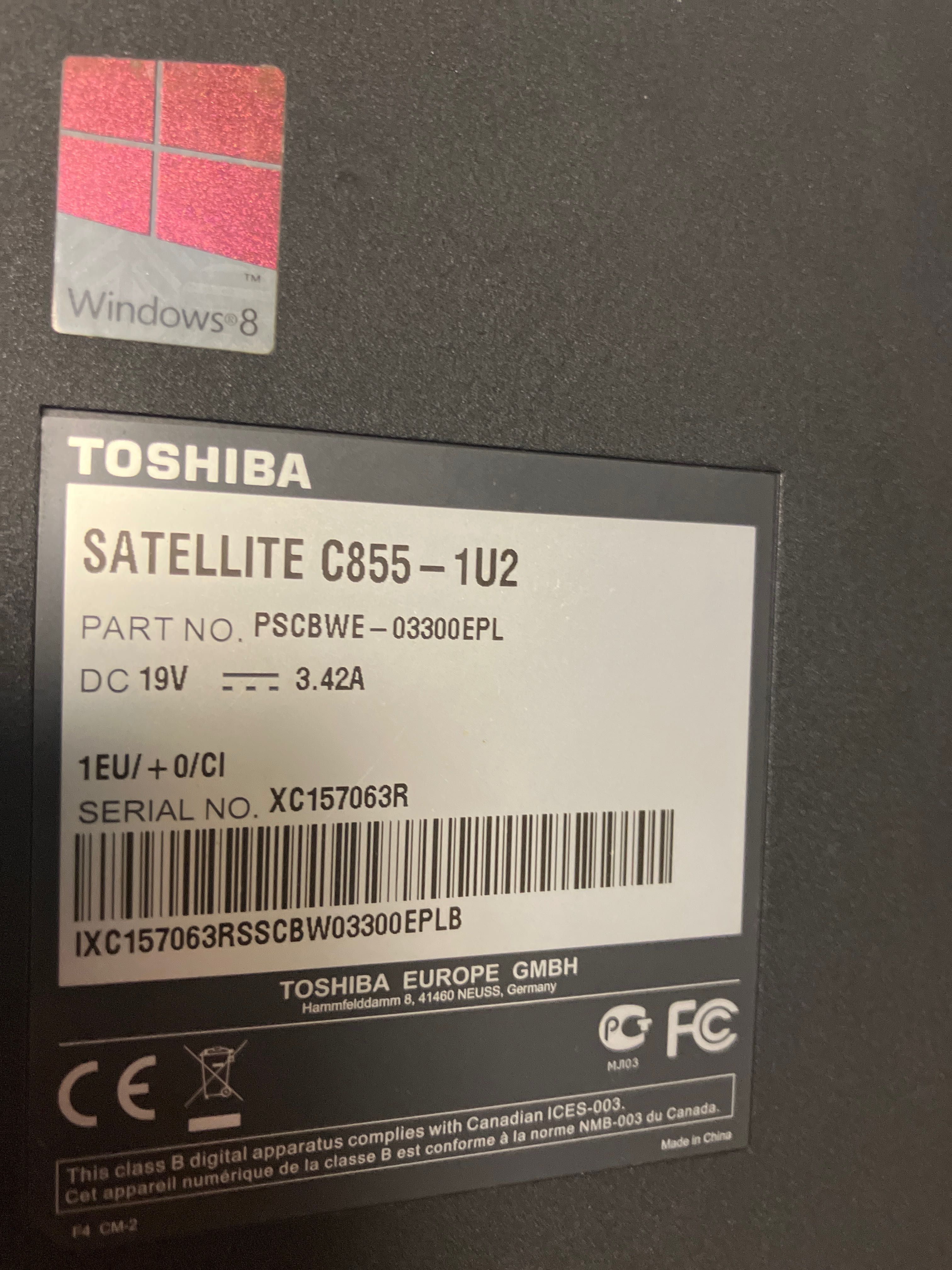 Laptop Toshiba Satellite C855-1U2