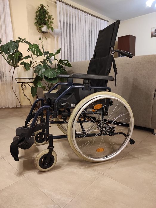 Sprzedam wózek inwalidzki Meyra, stan bardzo dobry, niezwykle zwrotny