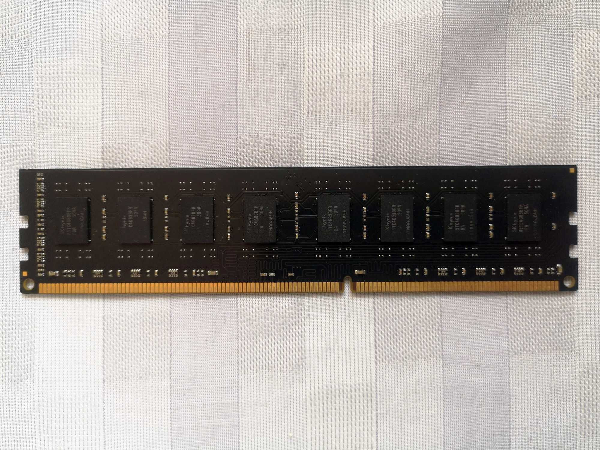 Оперативна пам'ять  DDR3  Kingston  8 Gb  1866 MHz