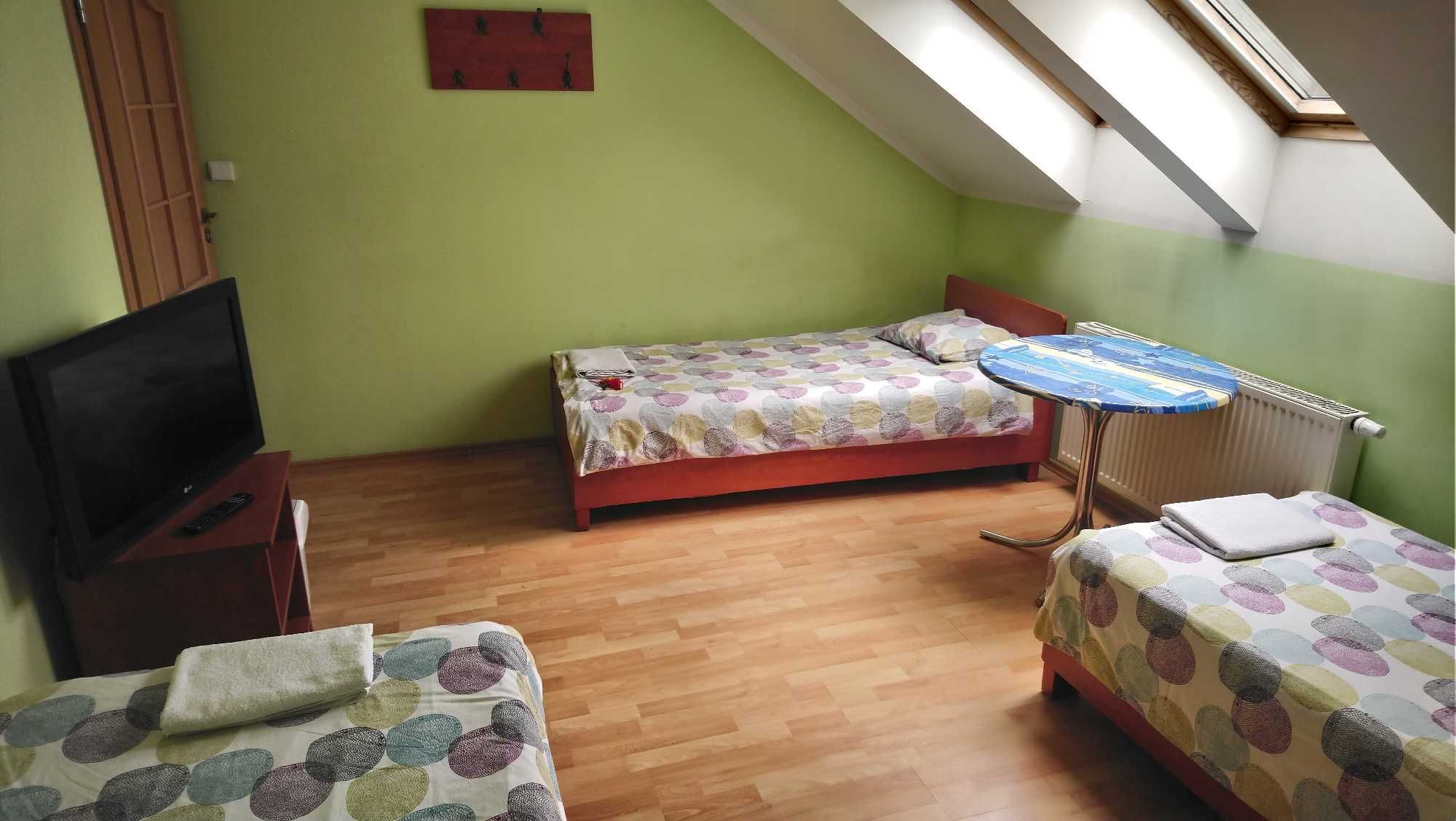 Pokoje pracownicze robotnicze hostel noclegi kwatery pokój z łazienką