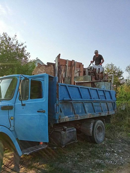 Вивіз будівельного сміття. Вантажники. Прибирання буд сміття.