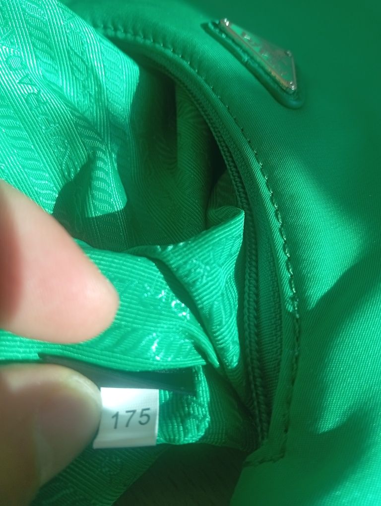 Prada nowe oryginalne mini torebka