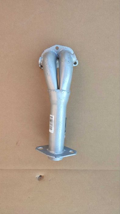 Резонатор центр. Мицубиши Мицубиси Грандис 2,4 Mitsubishi Grandis 2.4.