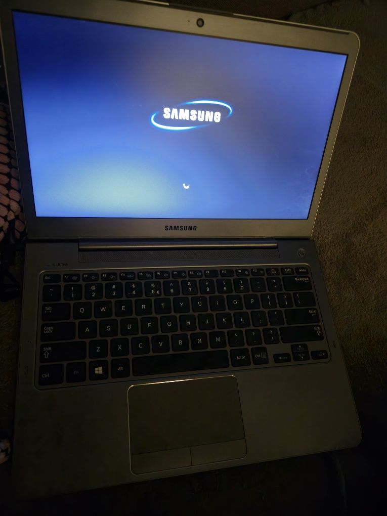 Notebook SAMSUNG NP530U3C-A09NL