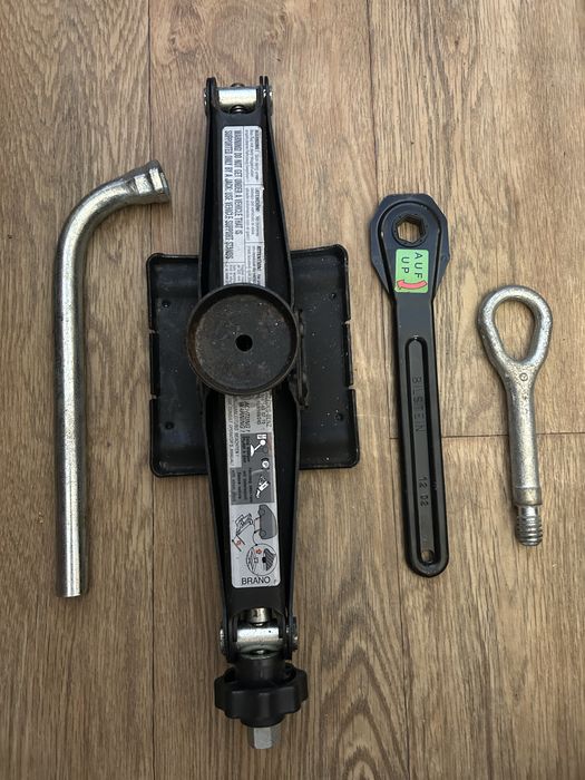 Домкрат Mercedes A B R Class Tesla 3 Model S Y X