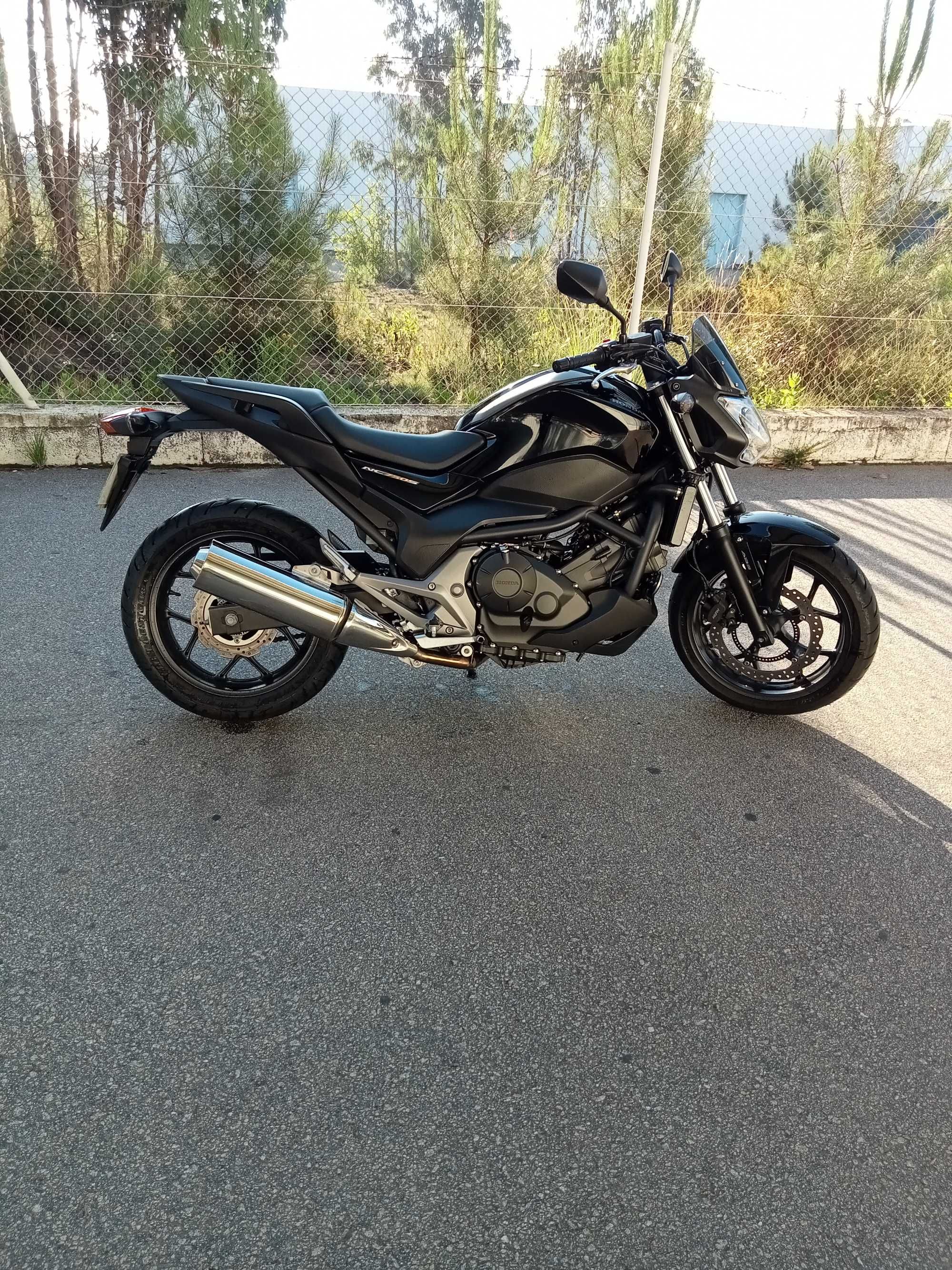 Honda NC750S como nova do ano 2015