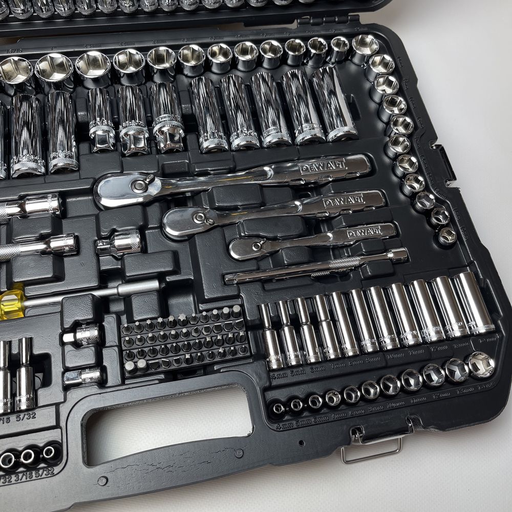 Dewalt Набір Інструментів 1/4 3/8 1/2 247 шт в кейсі DWMT81535 з США