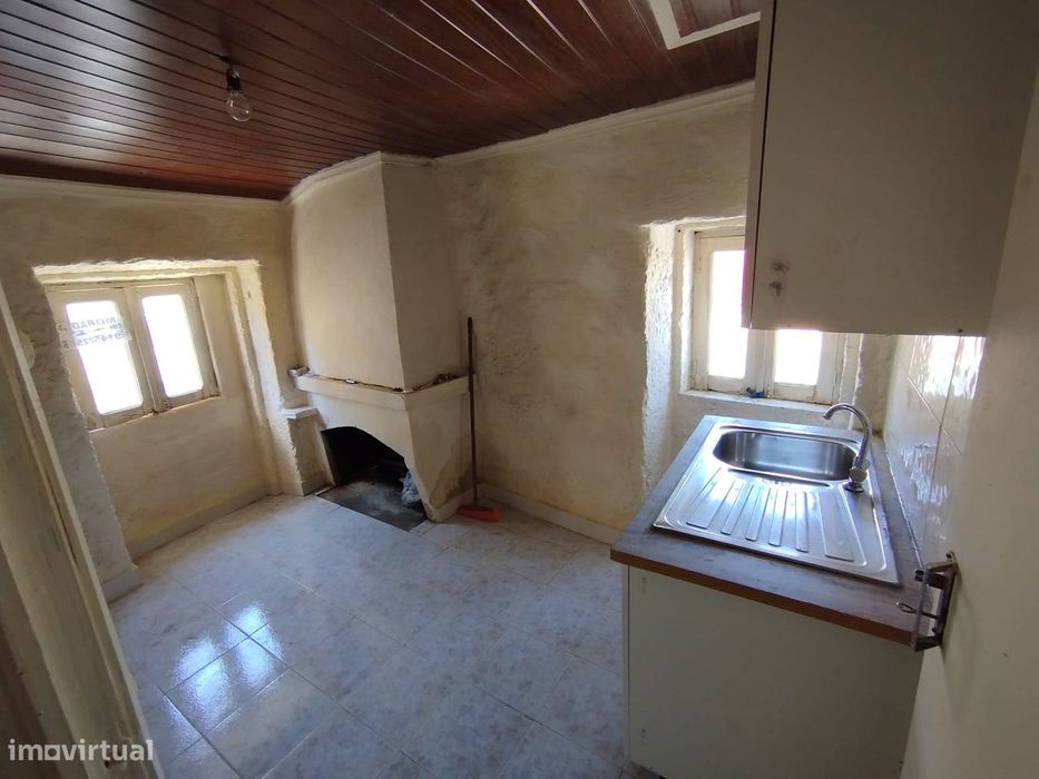 Moradia T2 em Carragoso - Viseu