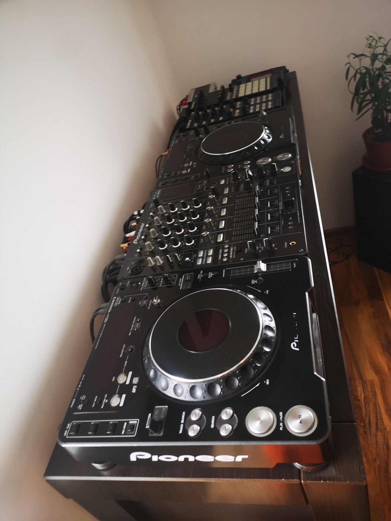 2x Pioneer CDJ 1000 MK3 + CASE