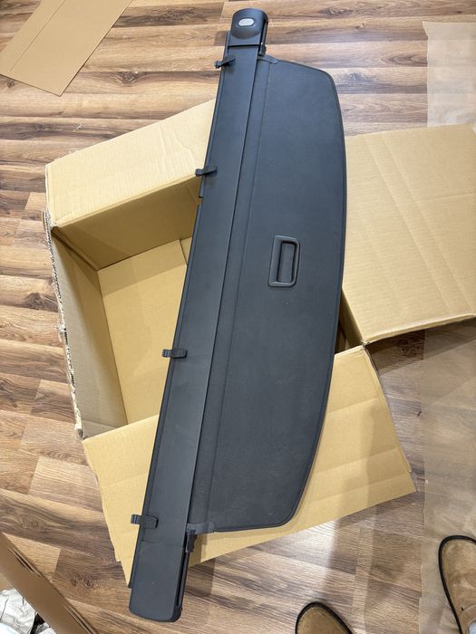 Roleta bagażnika Volkswagen Touareg II -  7P czarna