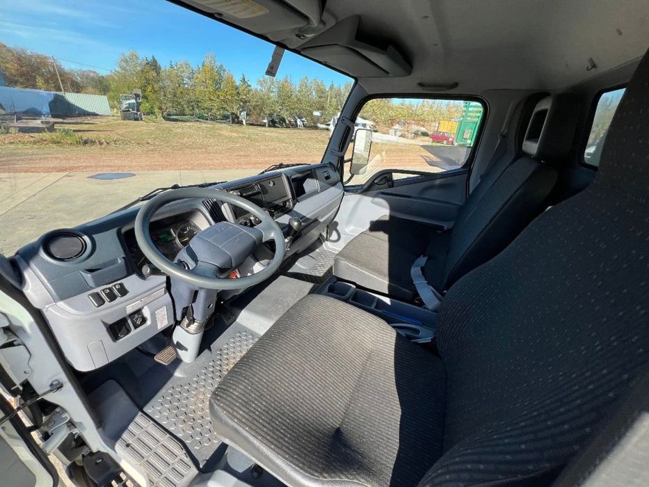 MITSUBISHI FUSO 3-150 LIGEIRA COM PLATAFORMA SÓ 44.000km #OPORTUNIDADE