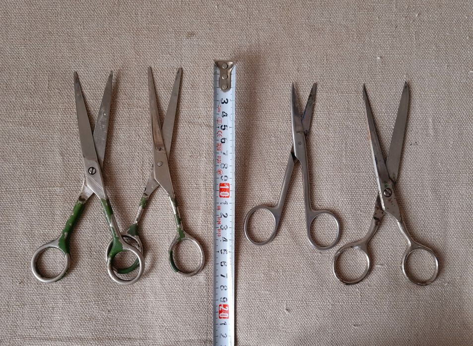 Ножиці перукарські 4 шт за 400 гр.