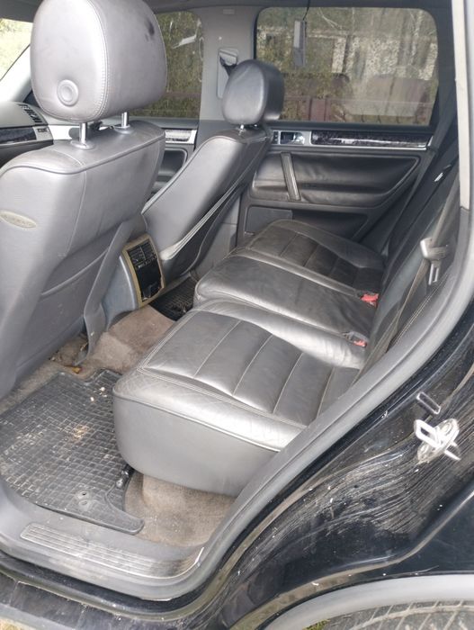 салон VW Touareg 1 покоління розборка таурек 5.0 2.5 3.0 запчастини