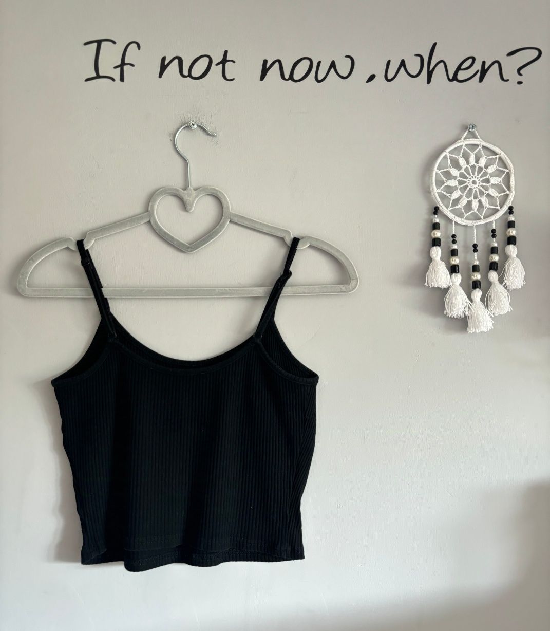 Czarny crop top na ramiączkach r. S