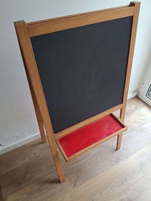 Quadro criança giz e caneta