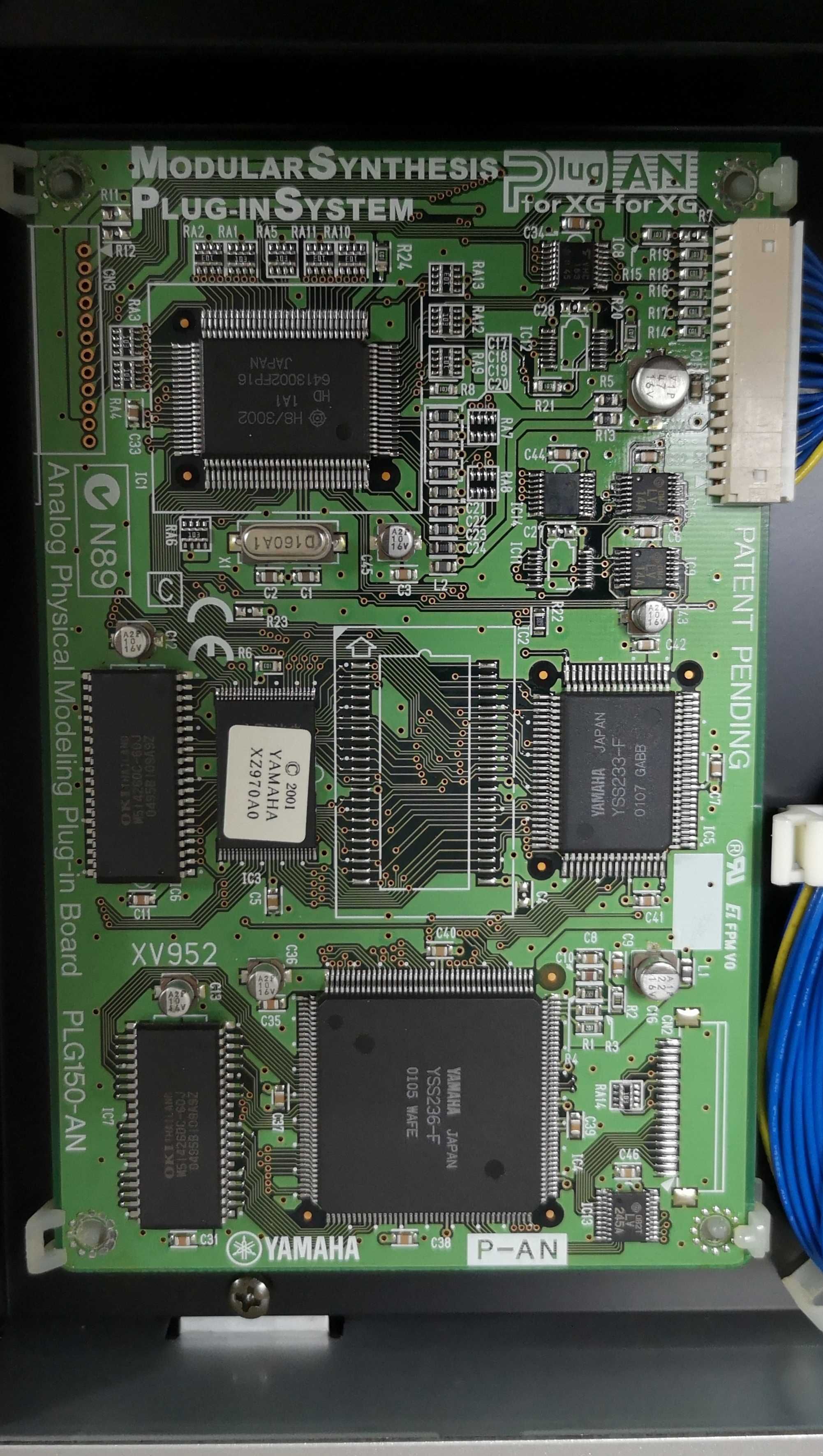Sintetizador Yamaha CS6x +expansão PLG150-AN