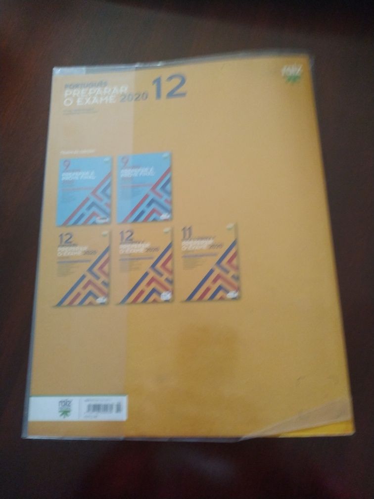 Livro 12 ano para preparação exame português