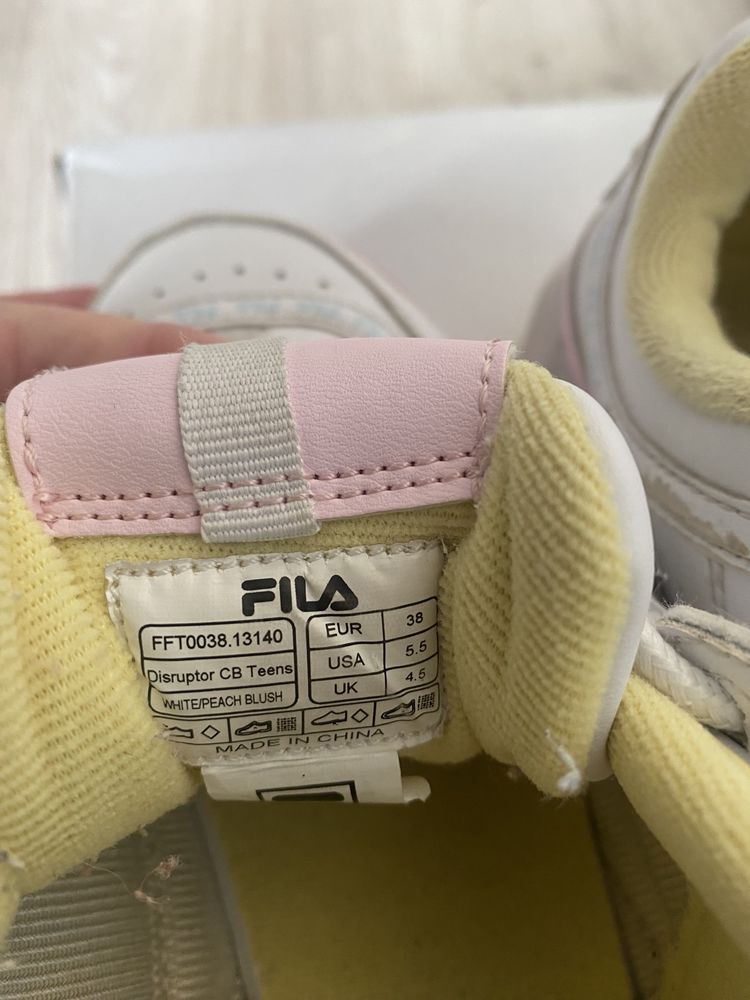 Sneakarsy Fila rozmiar 38