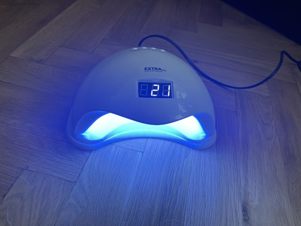 Zestaw do paznokci hybrydowych/hybryd: lampa UV, cleaner, klipsy